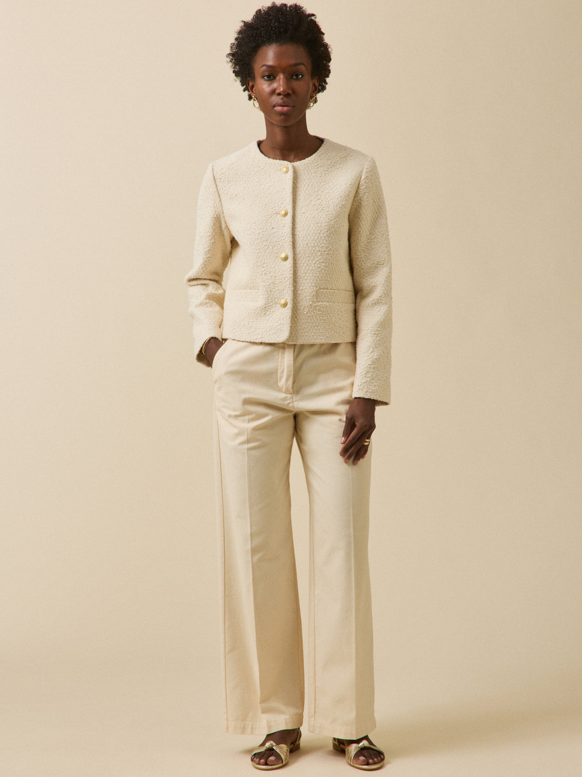 Women's plain tweed jacket with no collar