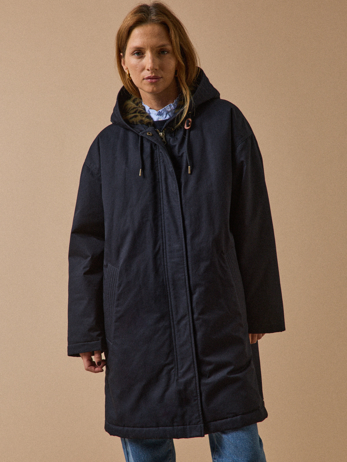 Women's mid-length parka with faux-fur lining