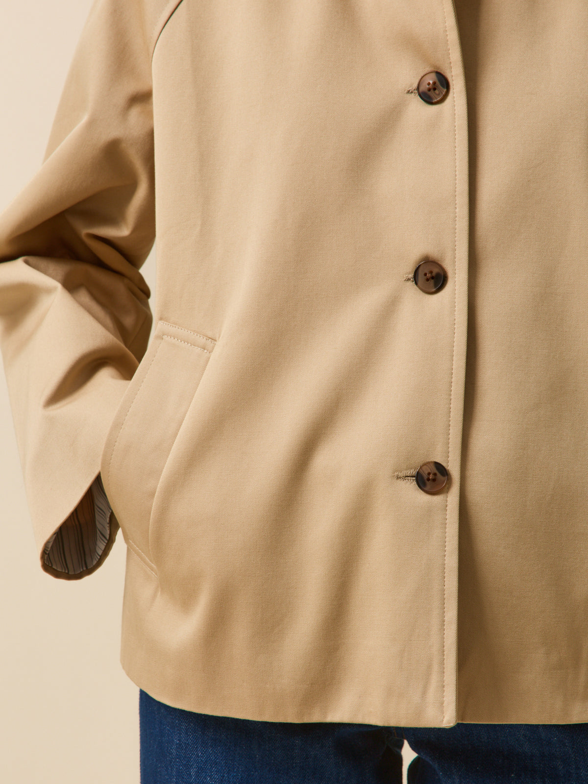 Women's short organic cotton trench coat