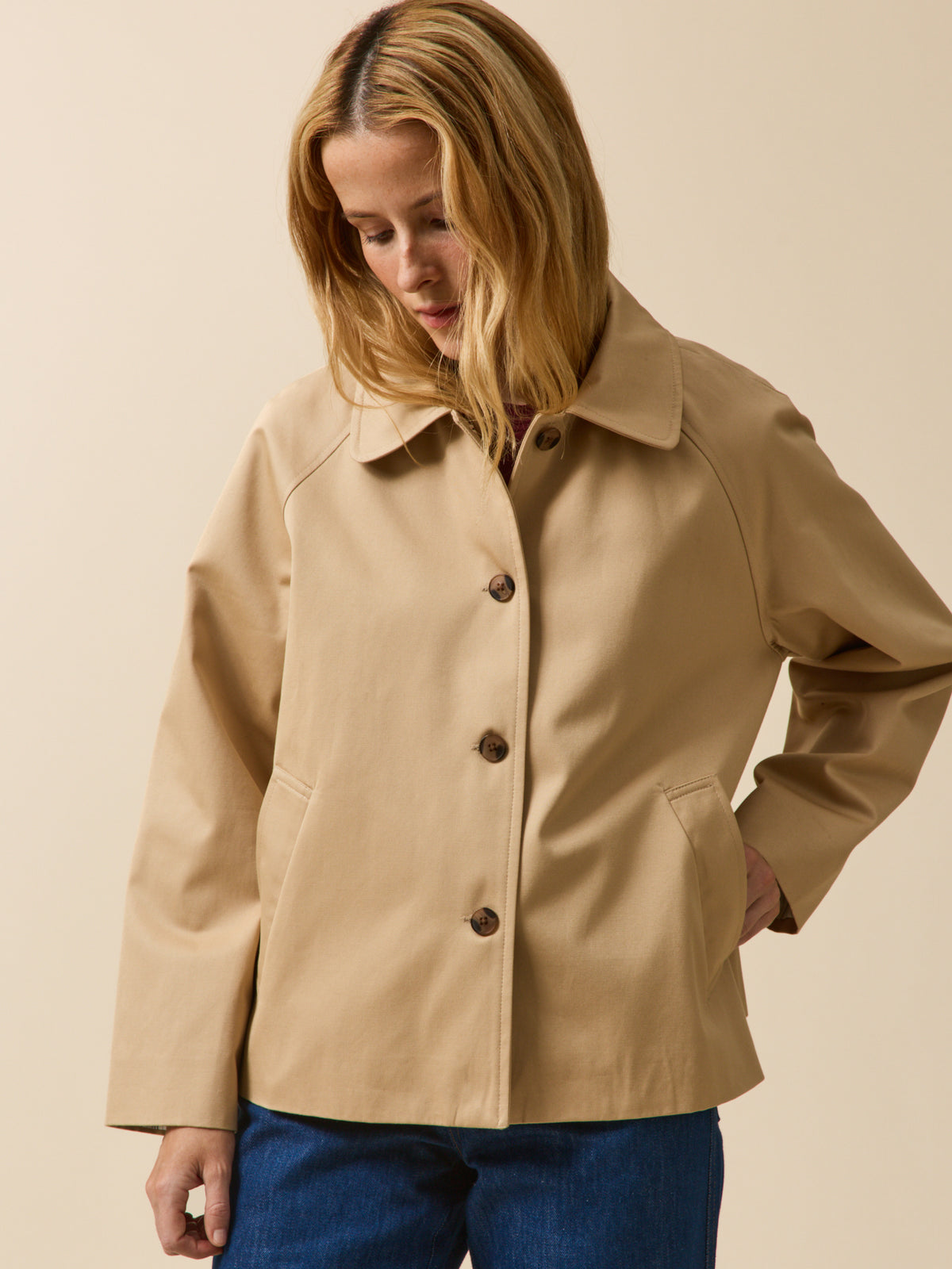Women's short organic cotton trench coat