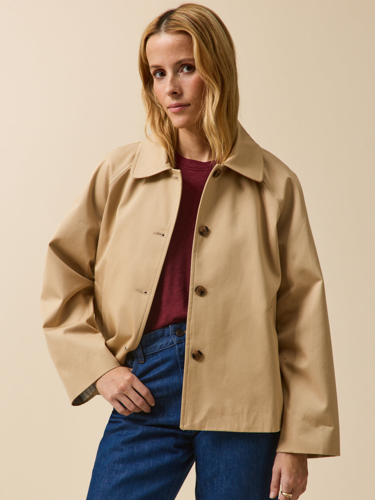 Women's short organic cotton trench coat