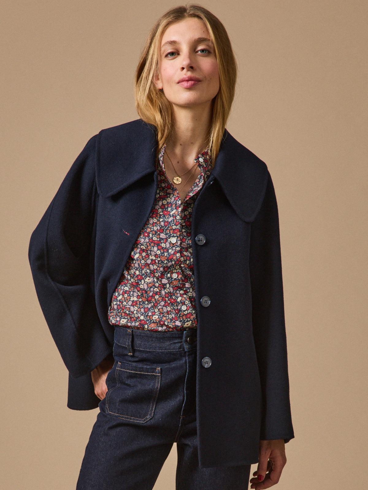 Women's coat in a double-sided woolen fabric