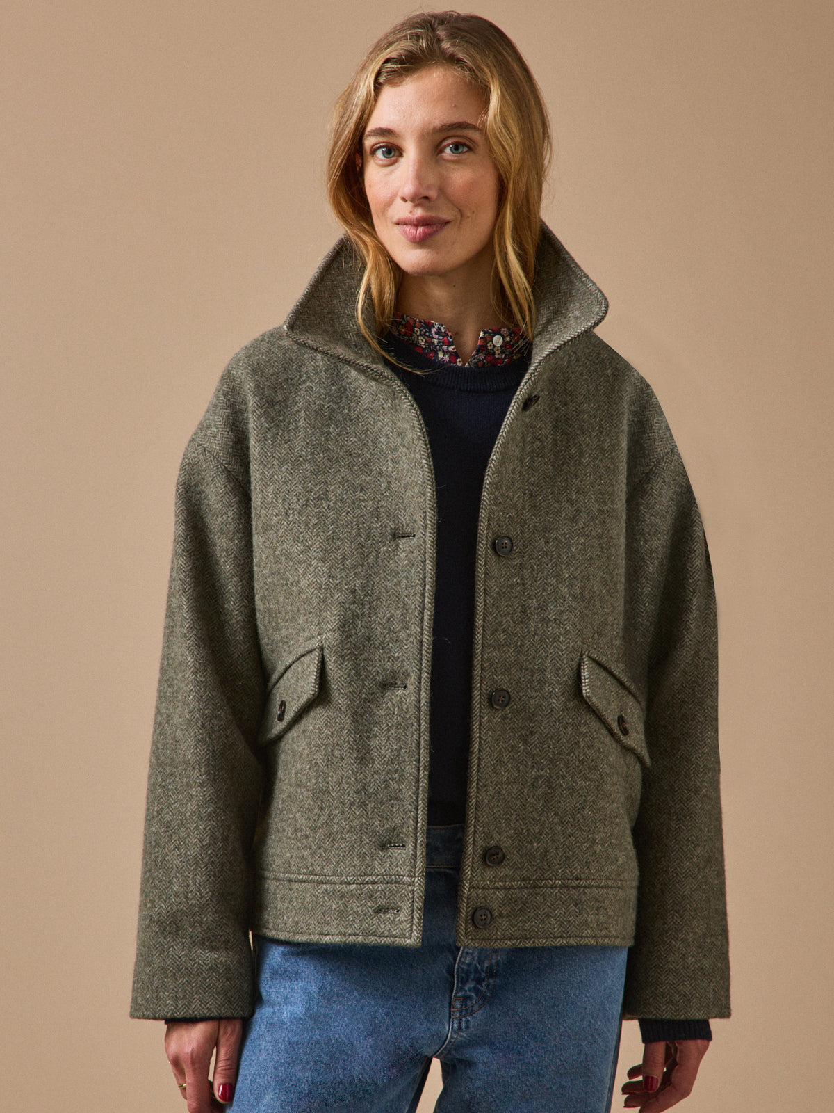 Women's short herringbone woolen coat