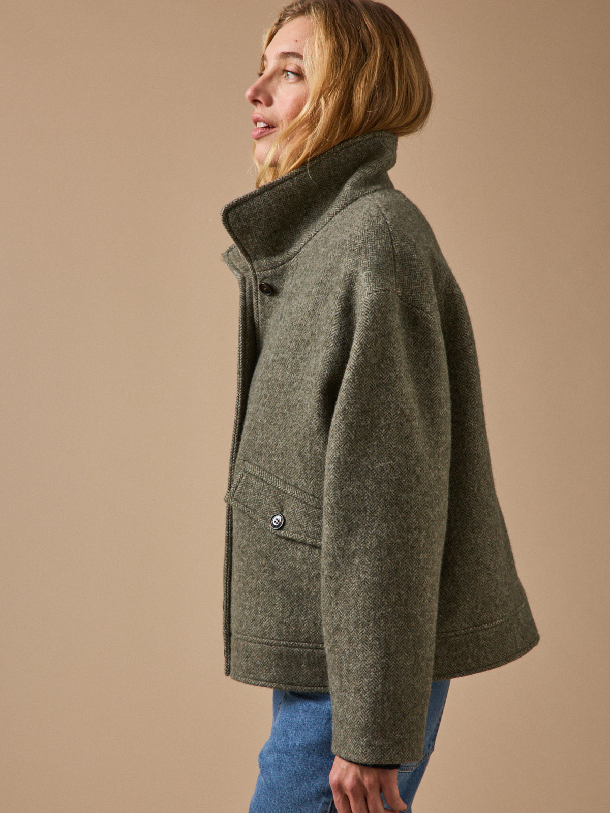 Women's short herringbone woolen coat