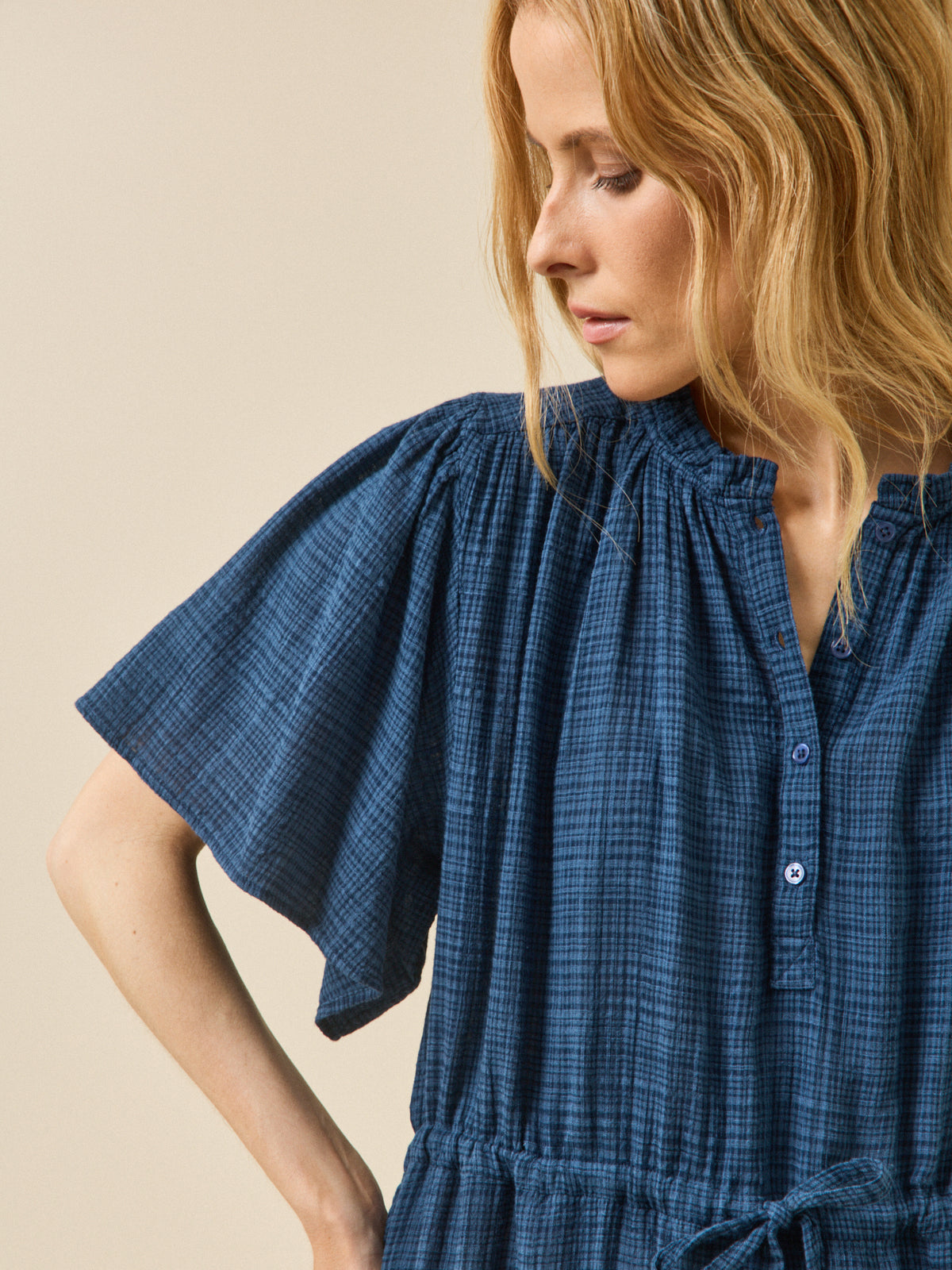 Women's long crepon dress with butterfly sleeves