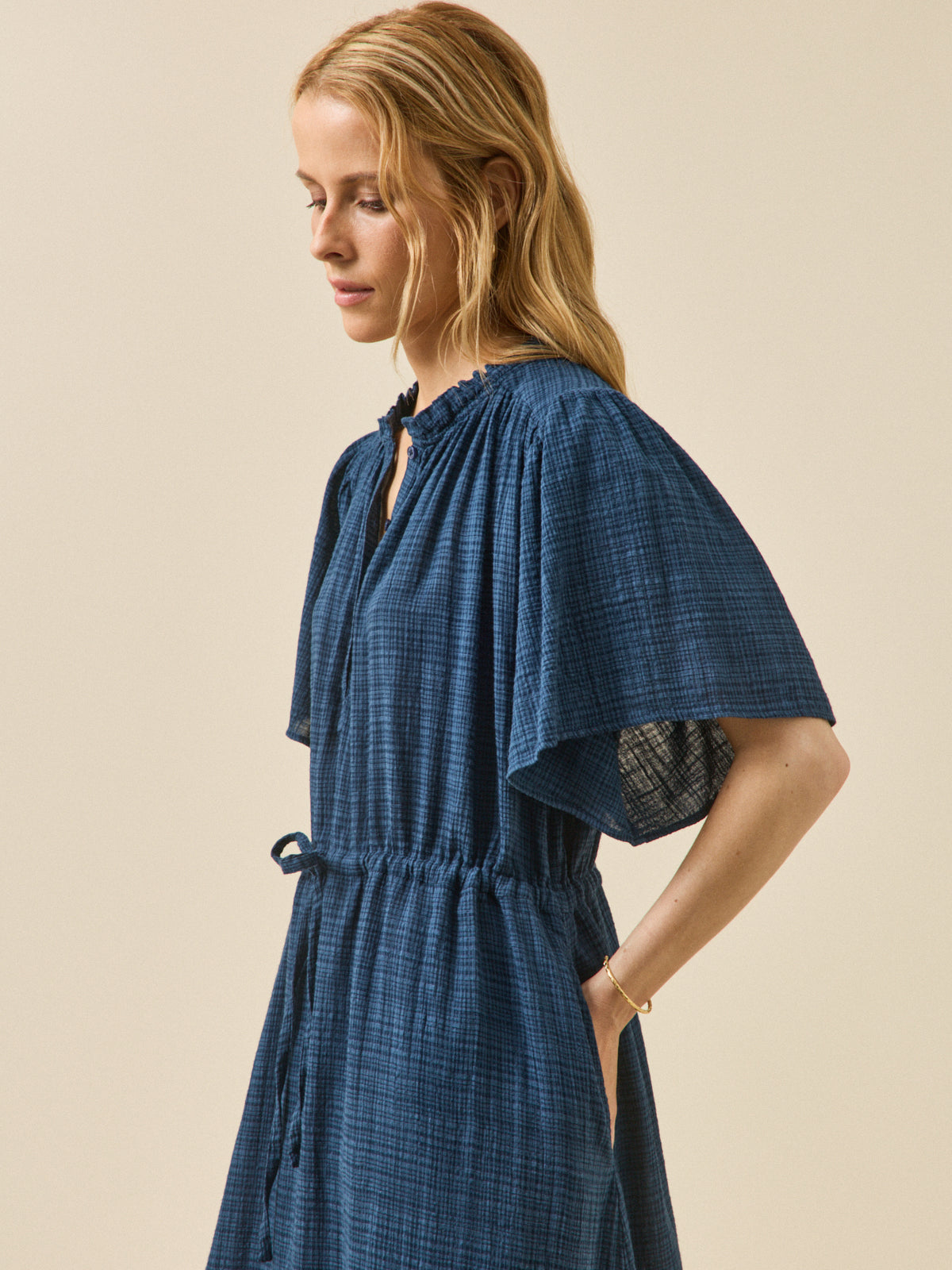 Women's long crepon dress with butterfly sleeves