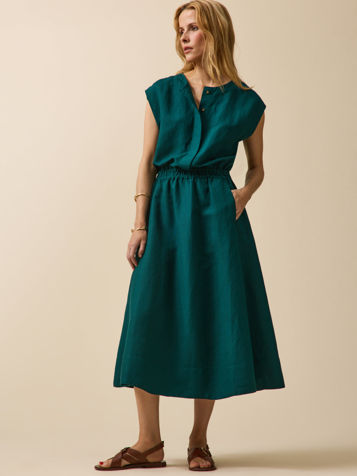 Women's sleeveless linen and viscose dress