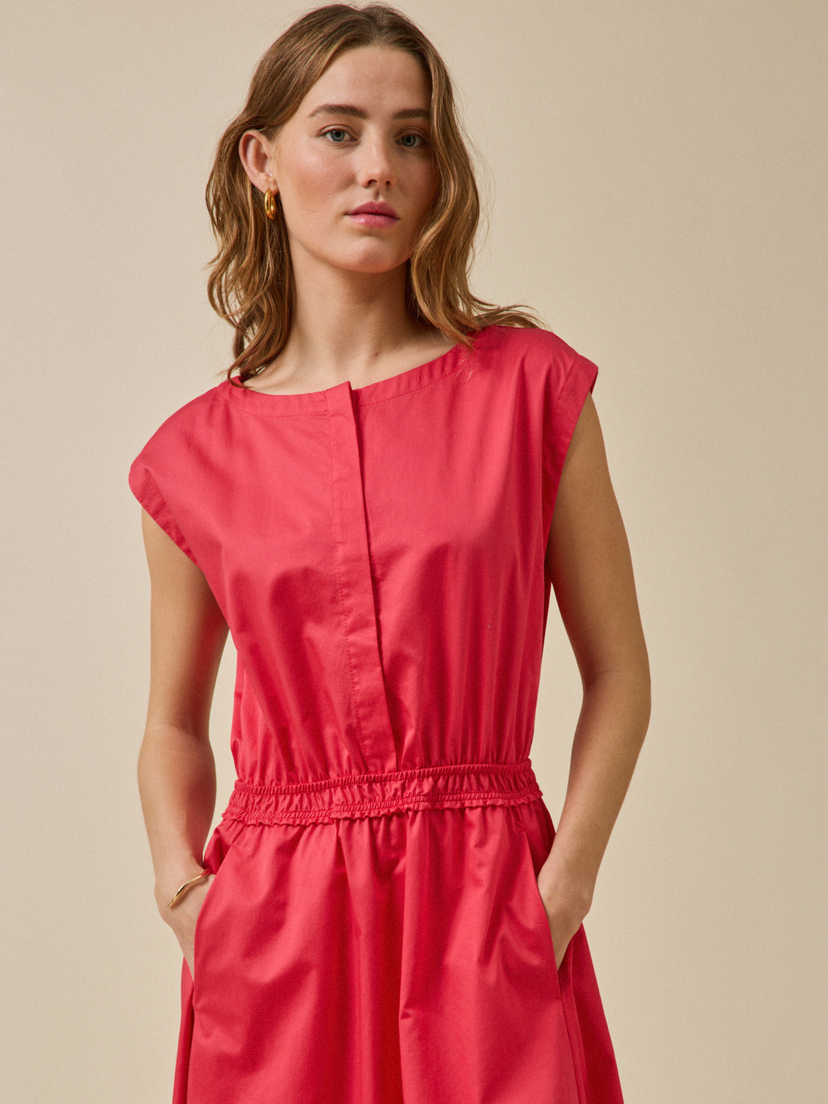 Women's long satiny poplin formalwear dress