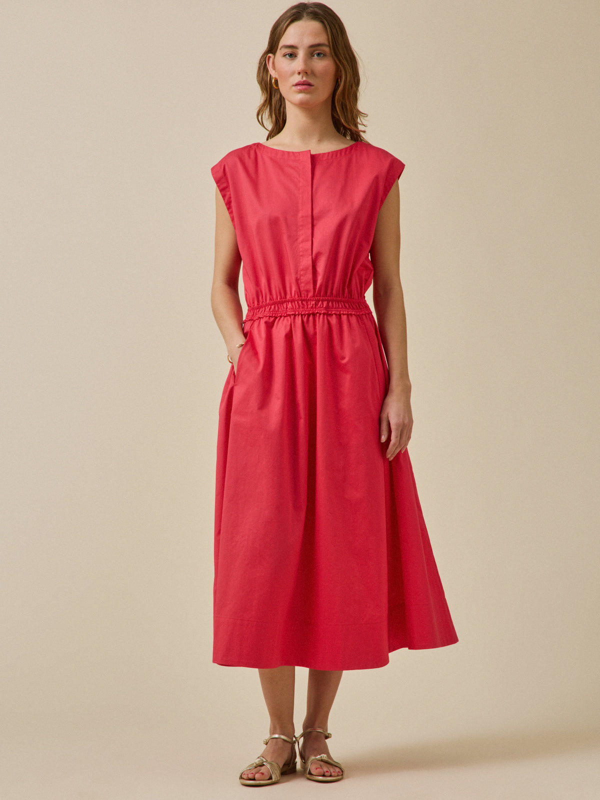 Women's long satiny poplin formalwear dress