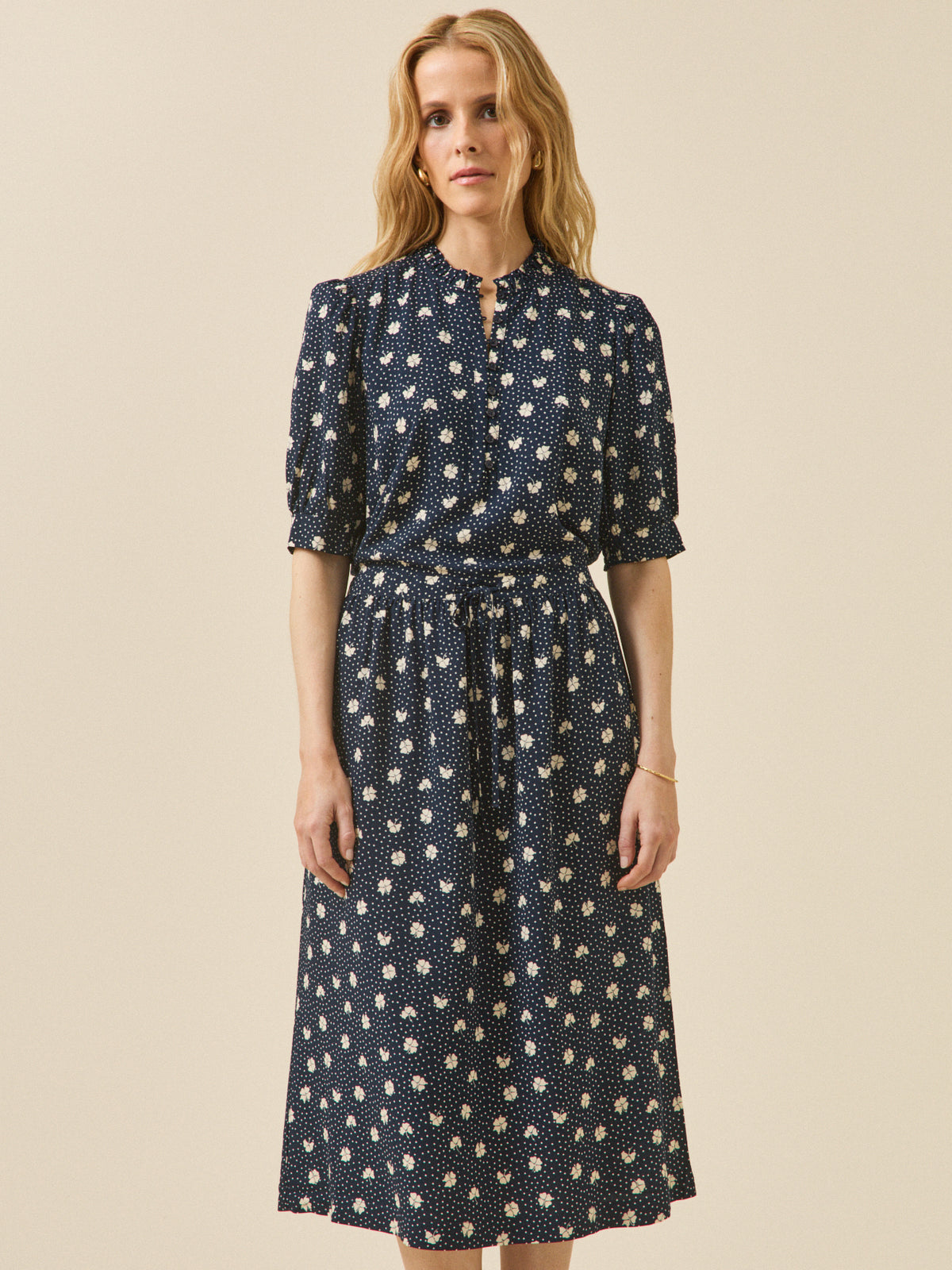 Robe mi-longue femme viscose dobby imprimé Trèfles