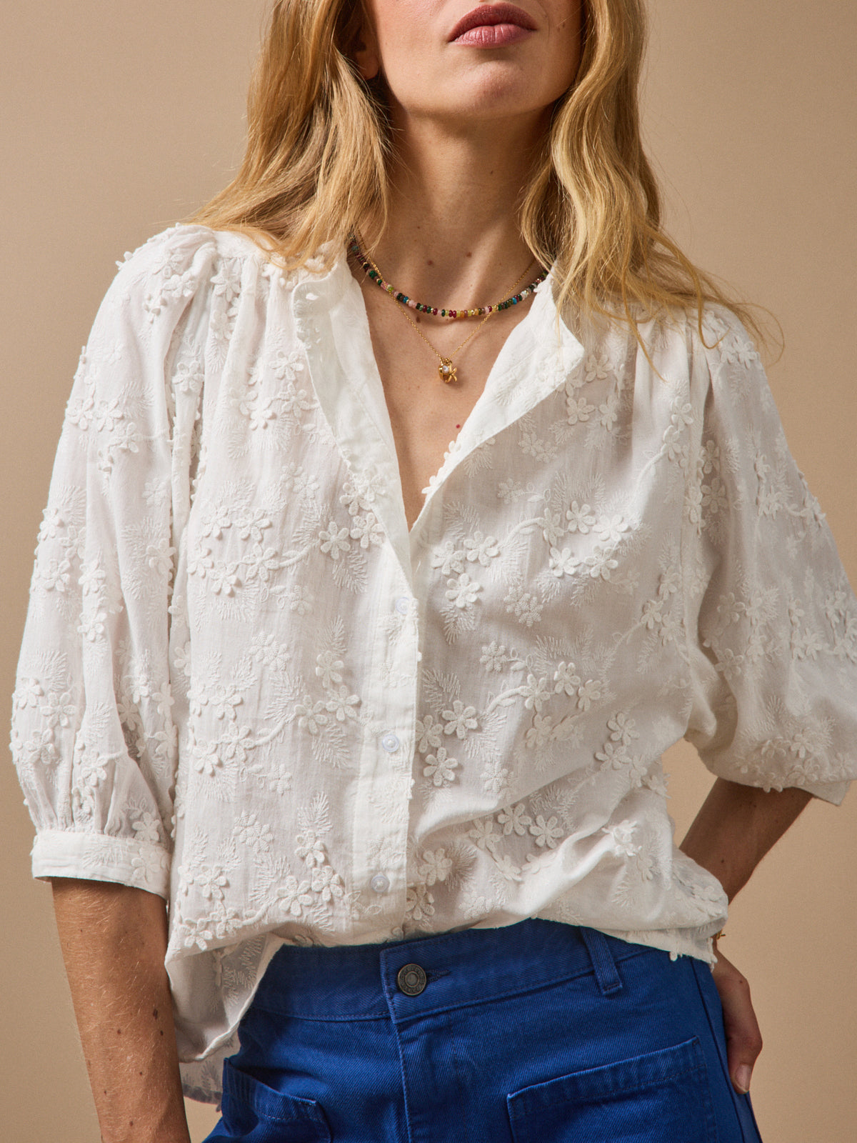 Blouse coton brodée fleurs 3D femme
