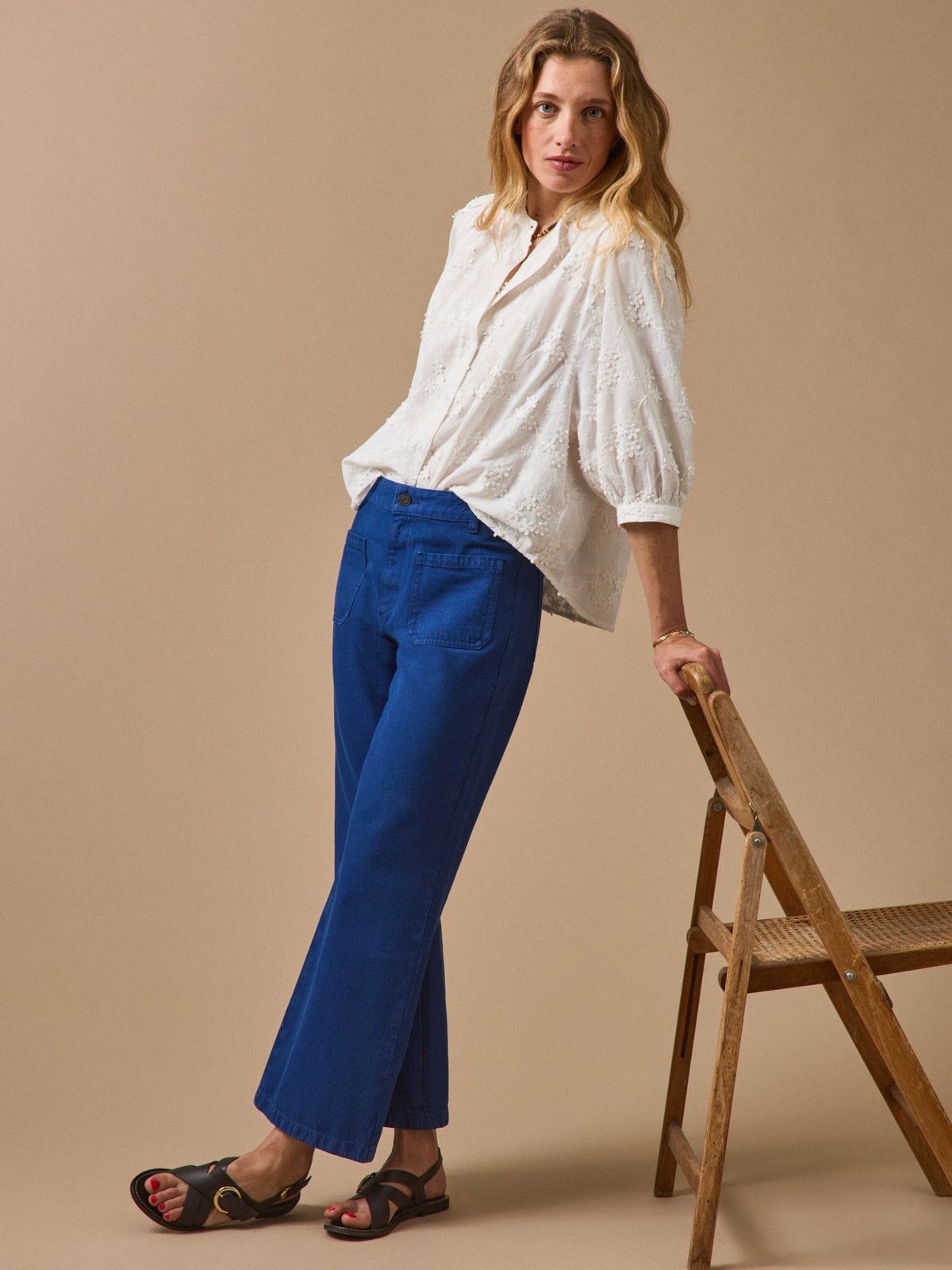 Blouse coton brodée fleurs 3D femme