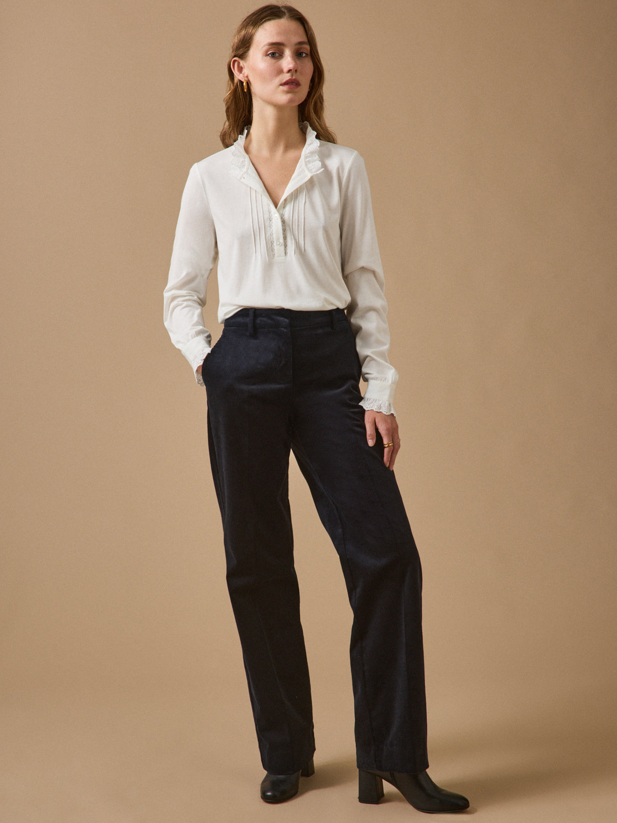Women's T-shirt with frilly neckline