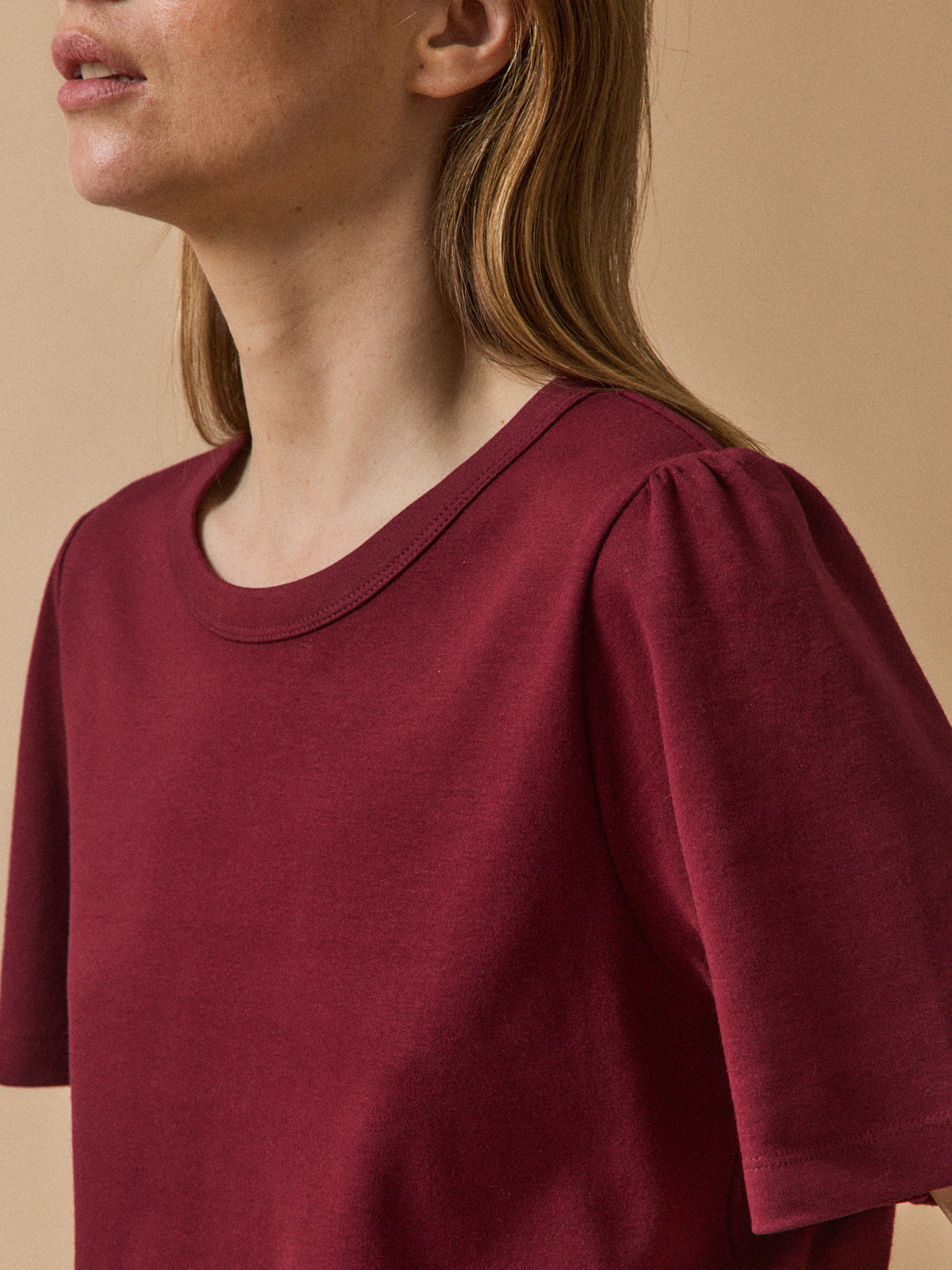 Women's short-sleeved organic cotton T-shirt
