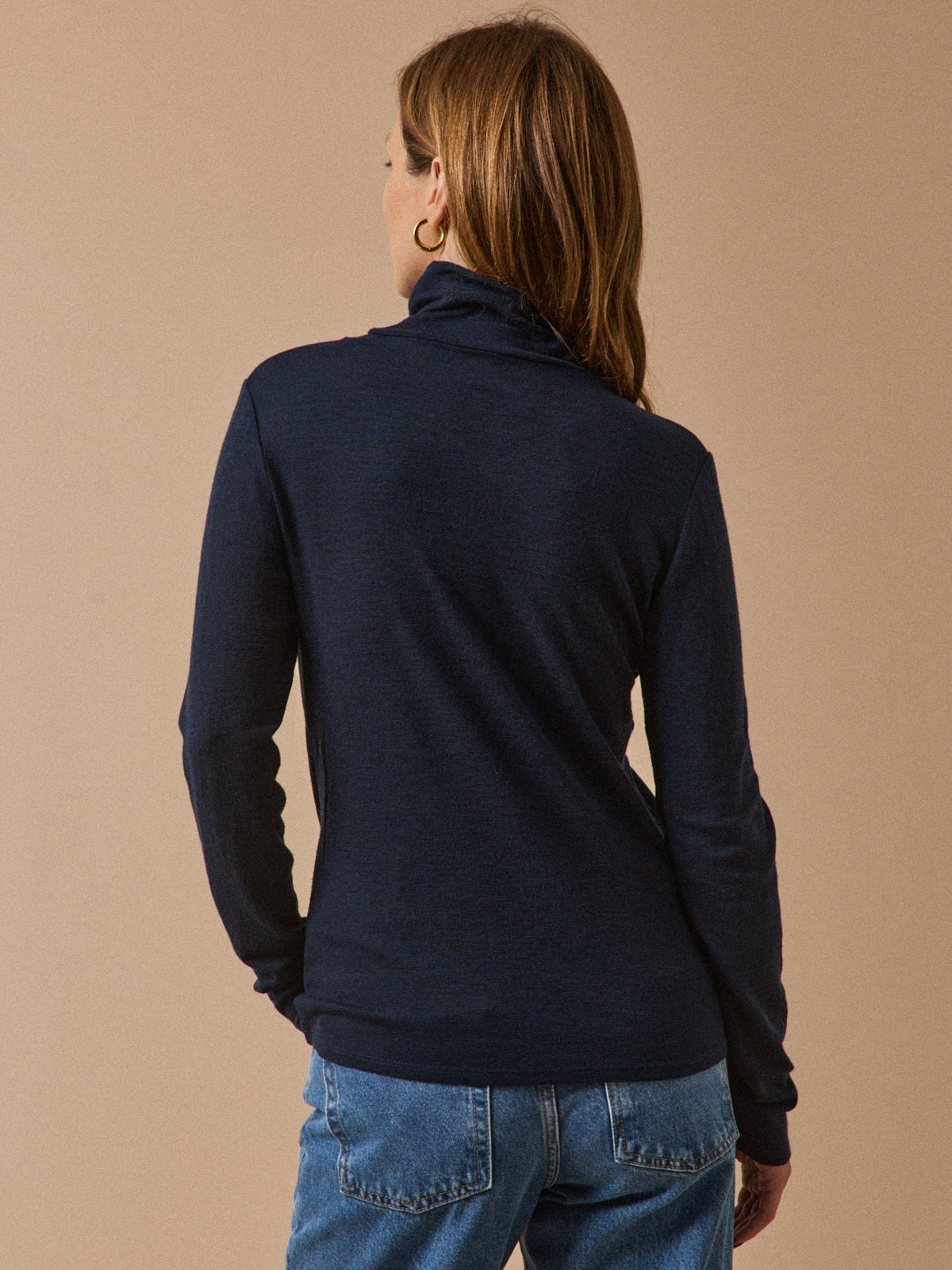 Women's wool jersey rollneck top
