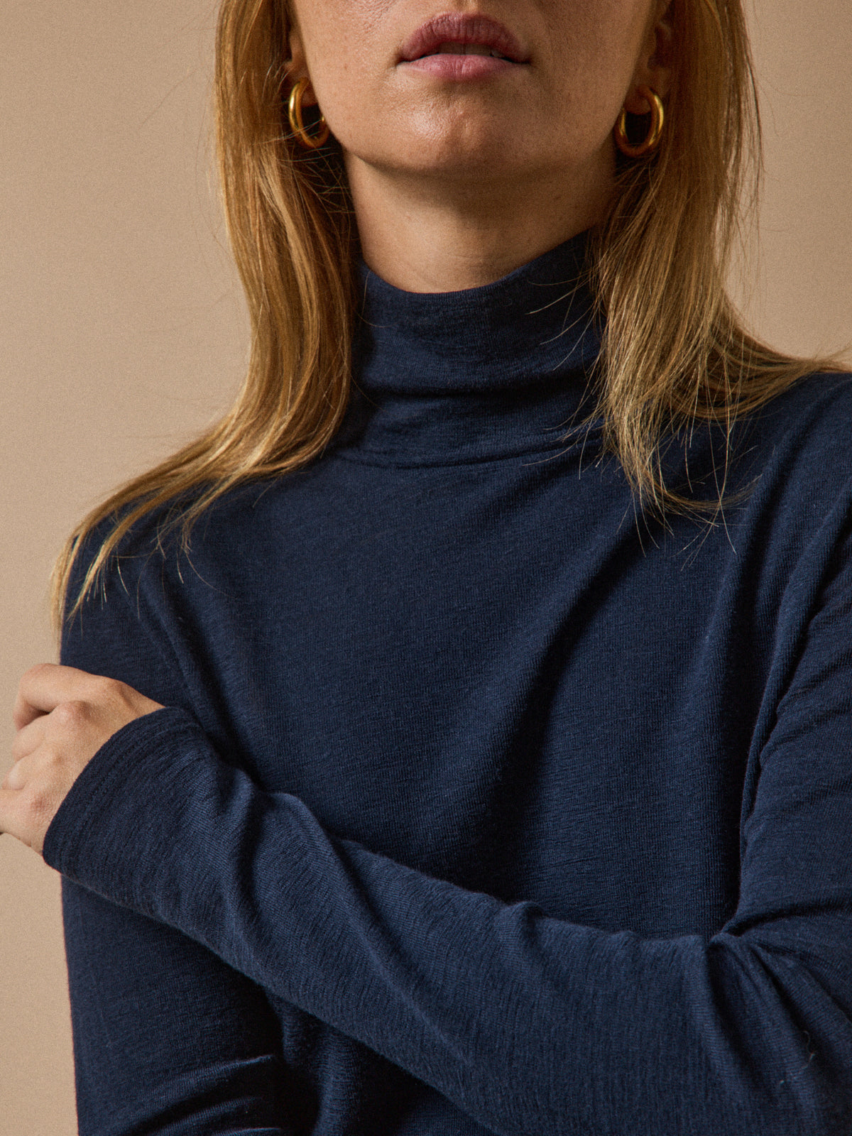 Women's wool jersey rollneck top
