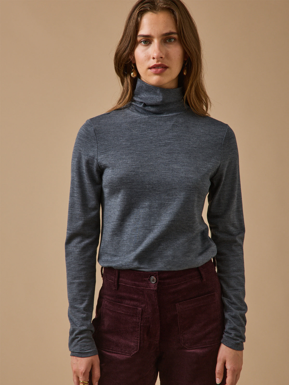 Women's wool jersey rollneck top