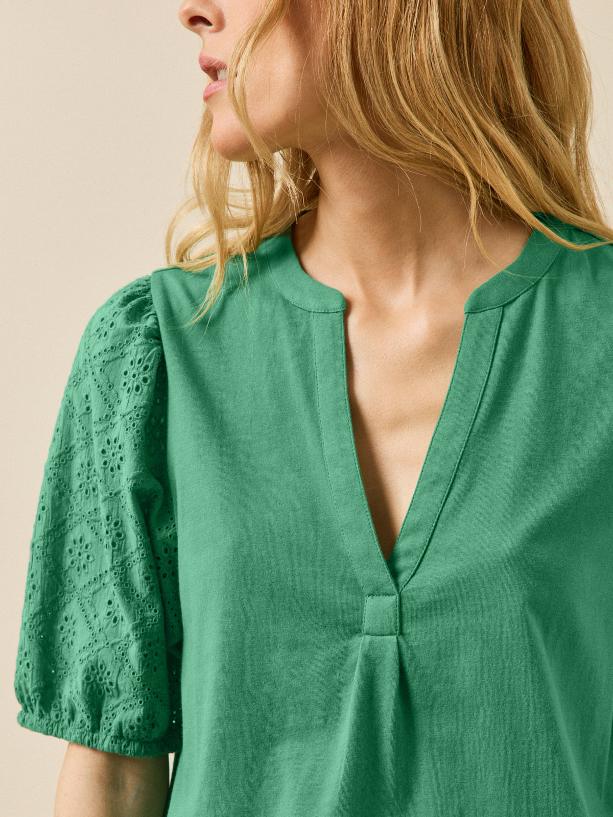 Women's organic cotton T-shirt with balloon sleeves