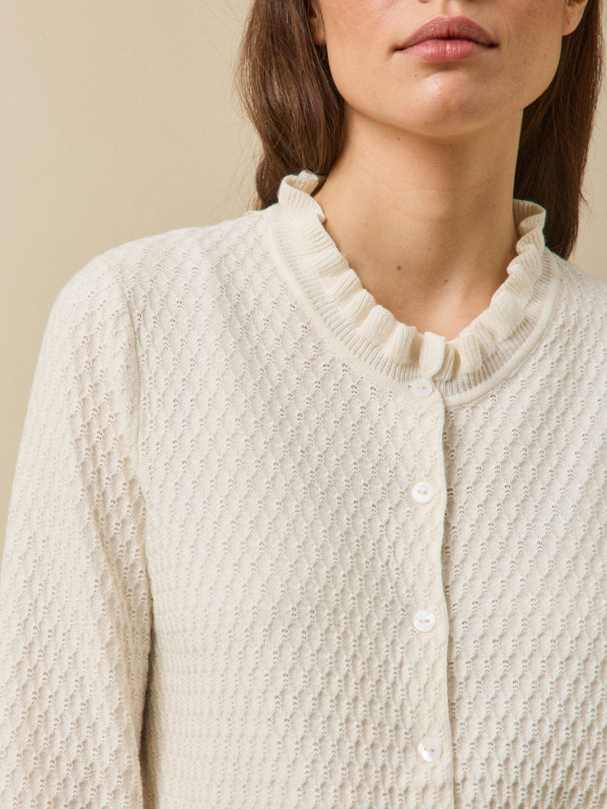 Women's organic cotton and cashmere cardigan with ruffled neckline