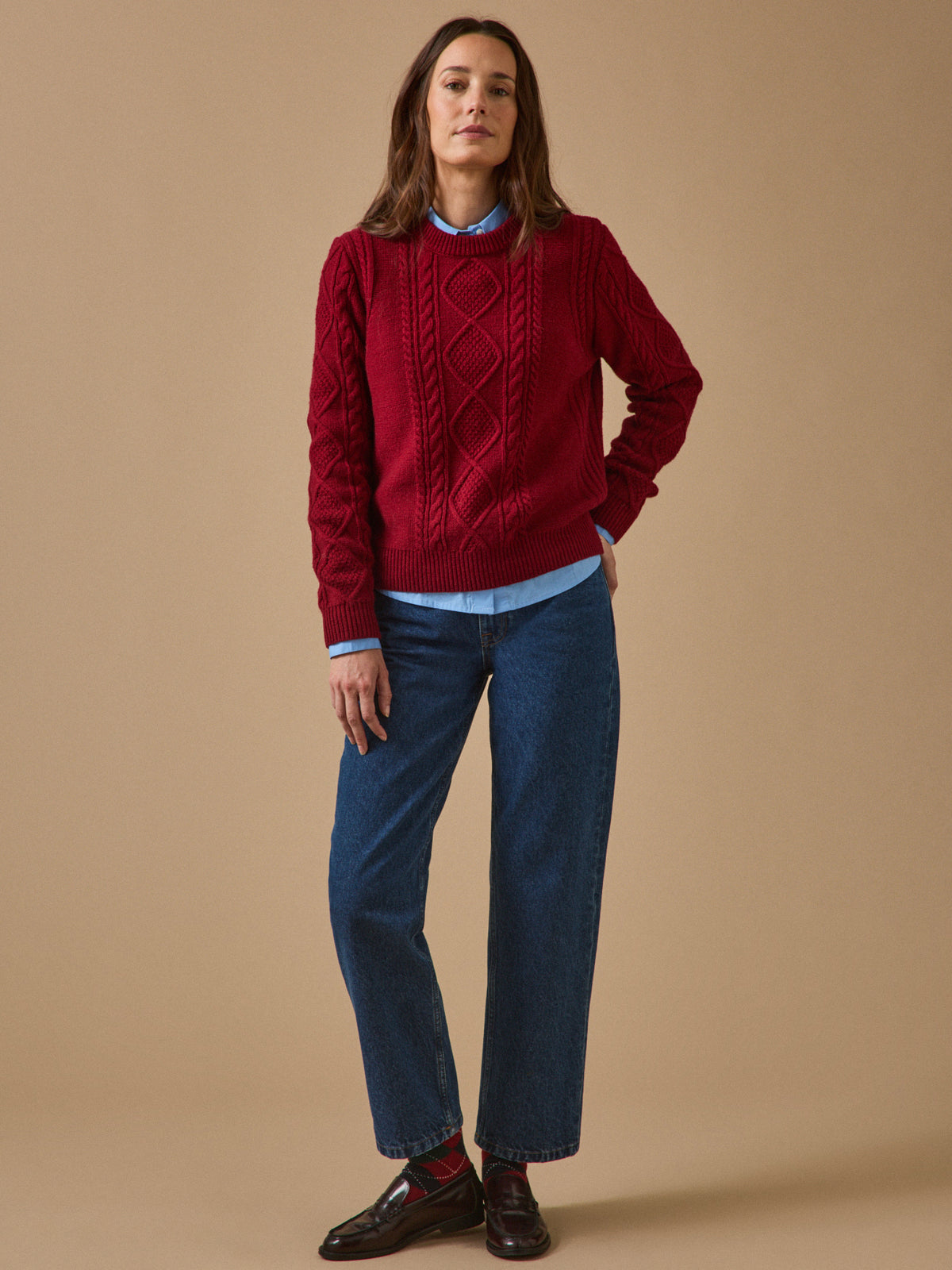 Women's cable-knit round-neck sweater
