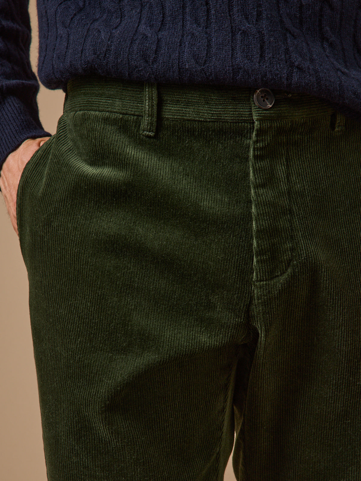 Men's regular fit corduroy chinos
