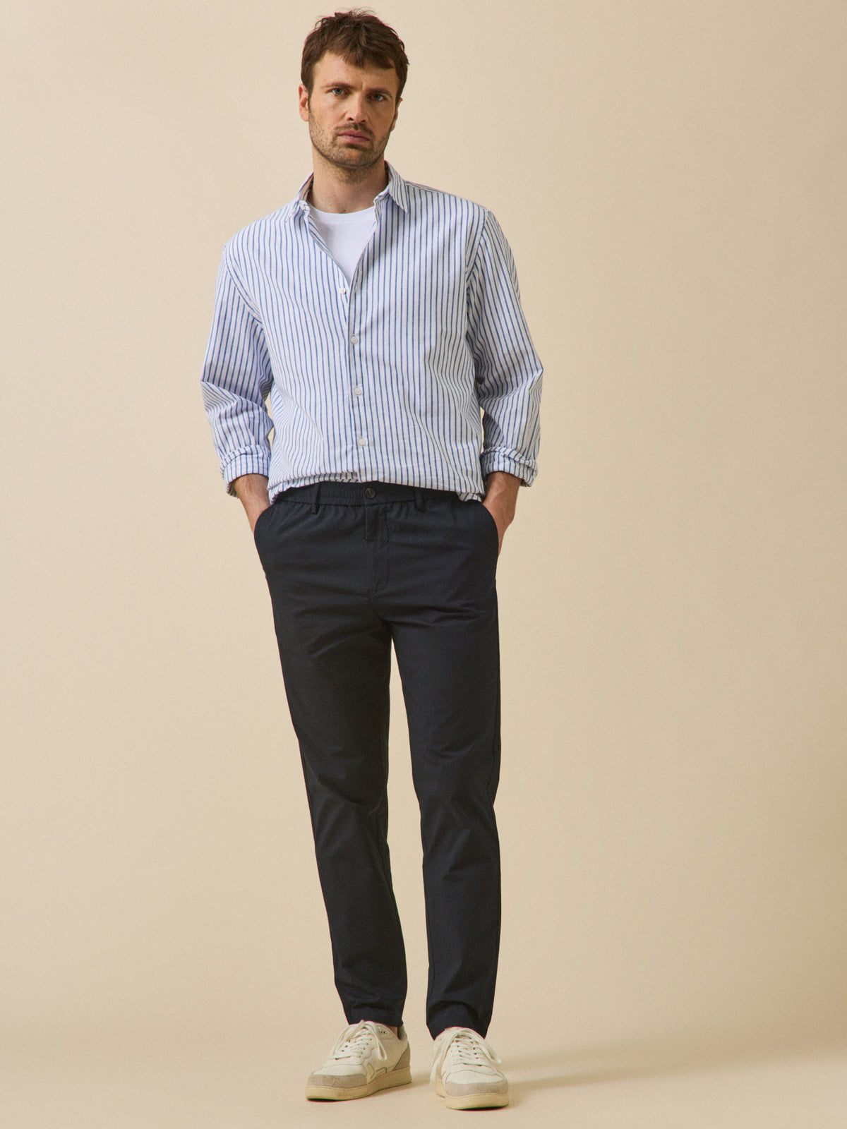 Men's crinkly poplin trousers with elastic waistband