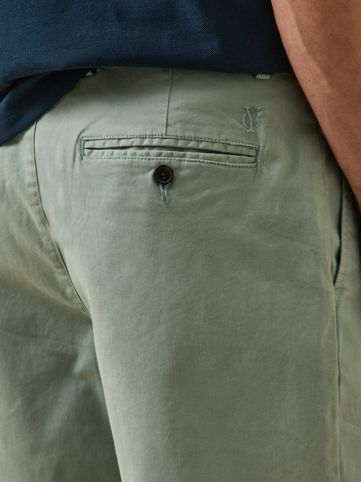 Men's stretch cotton chino-style Bermuda shorts