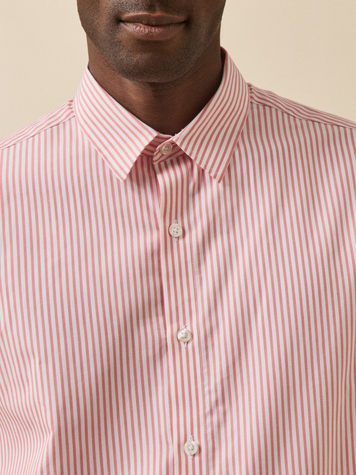 Men's striped shirt with contemporary fit