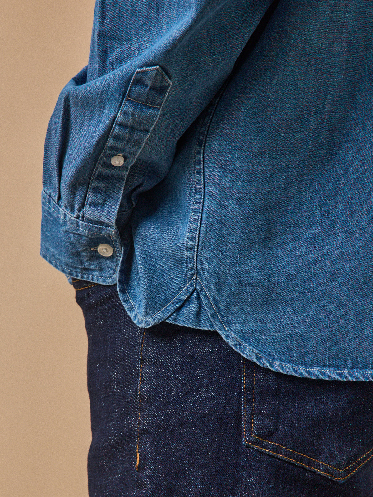 Men's denim shirt with contemporary classic style