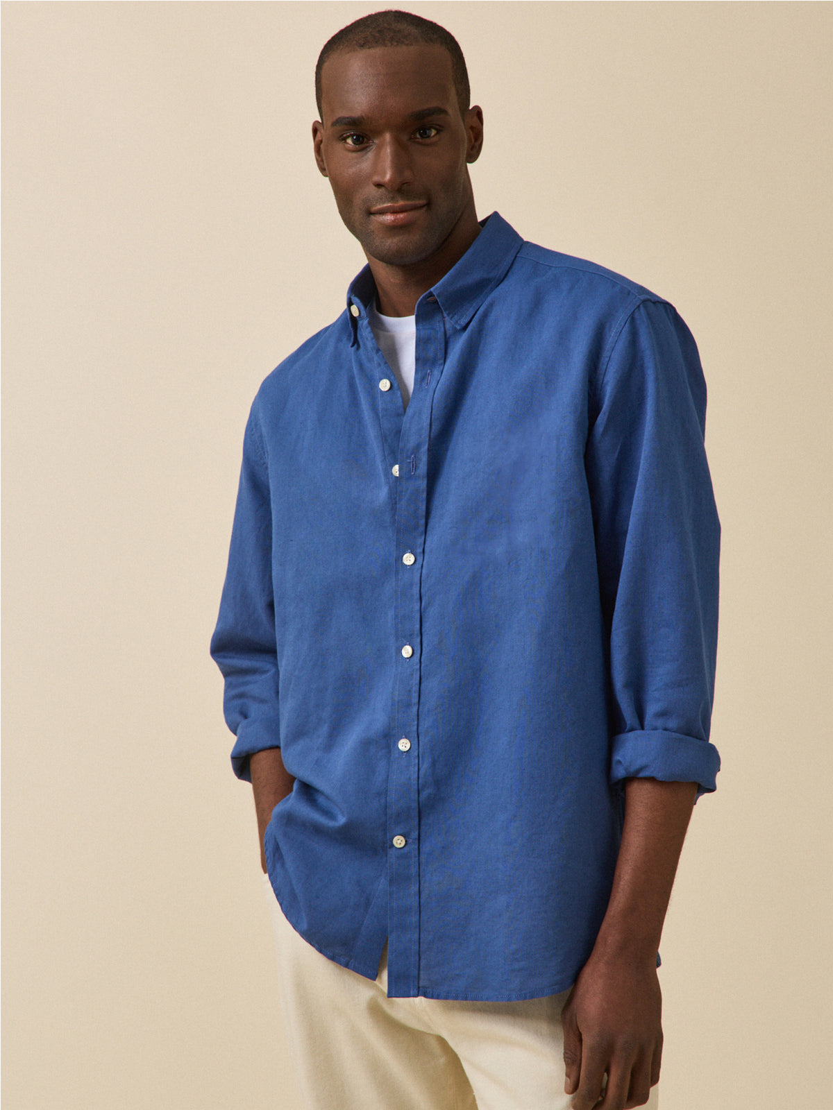 Men's linen shirt with contemporary fit