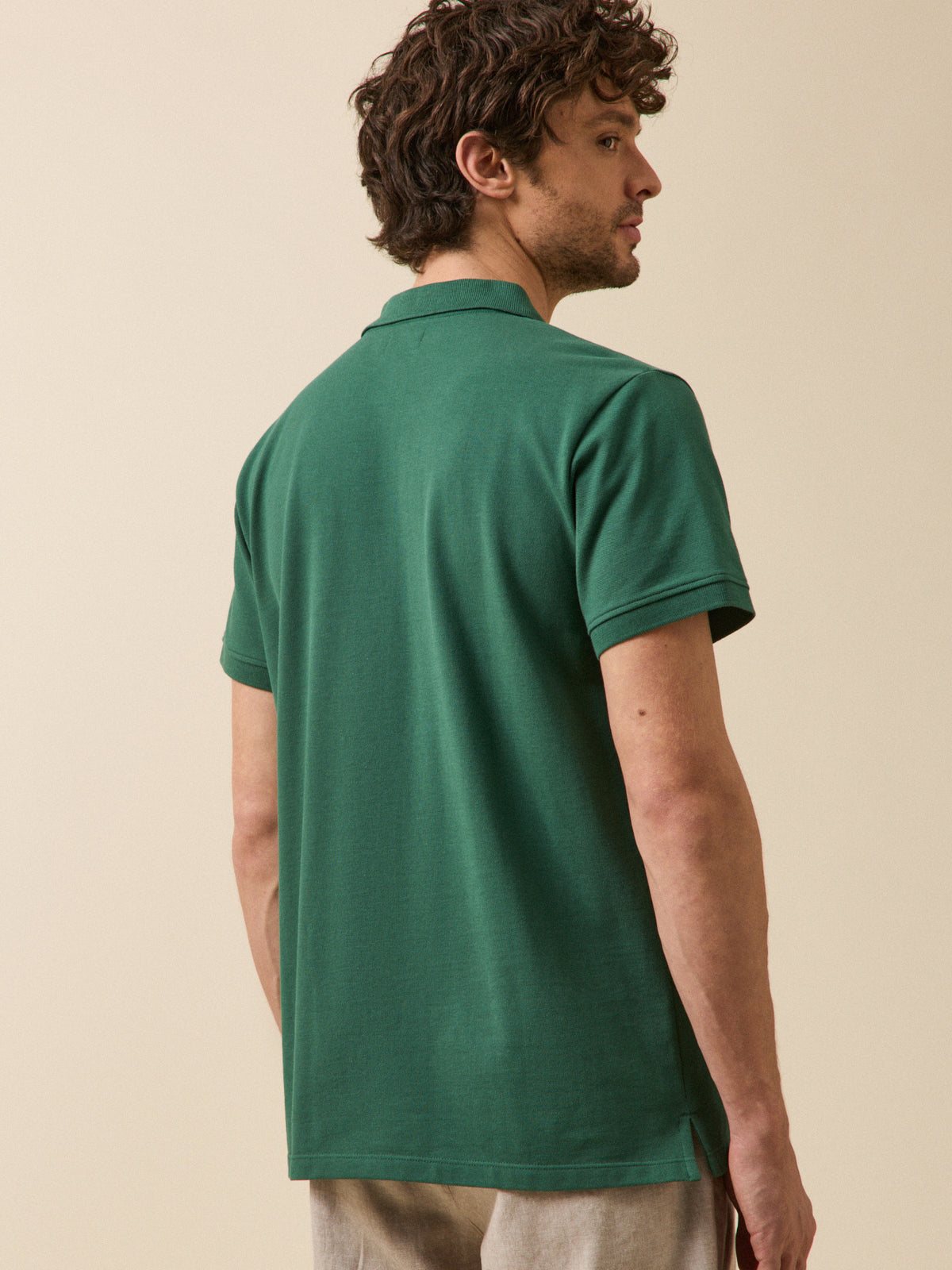 Men's plain piqué knit organic cotton polo shirt