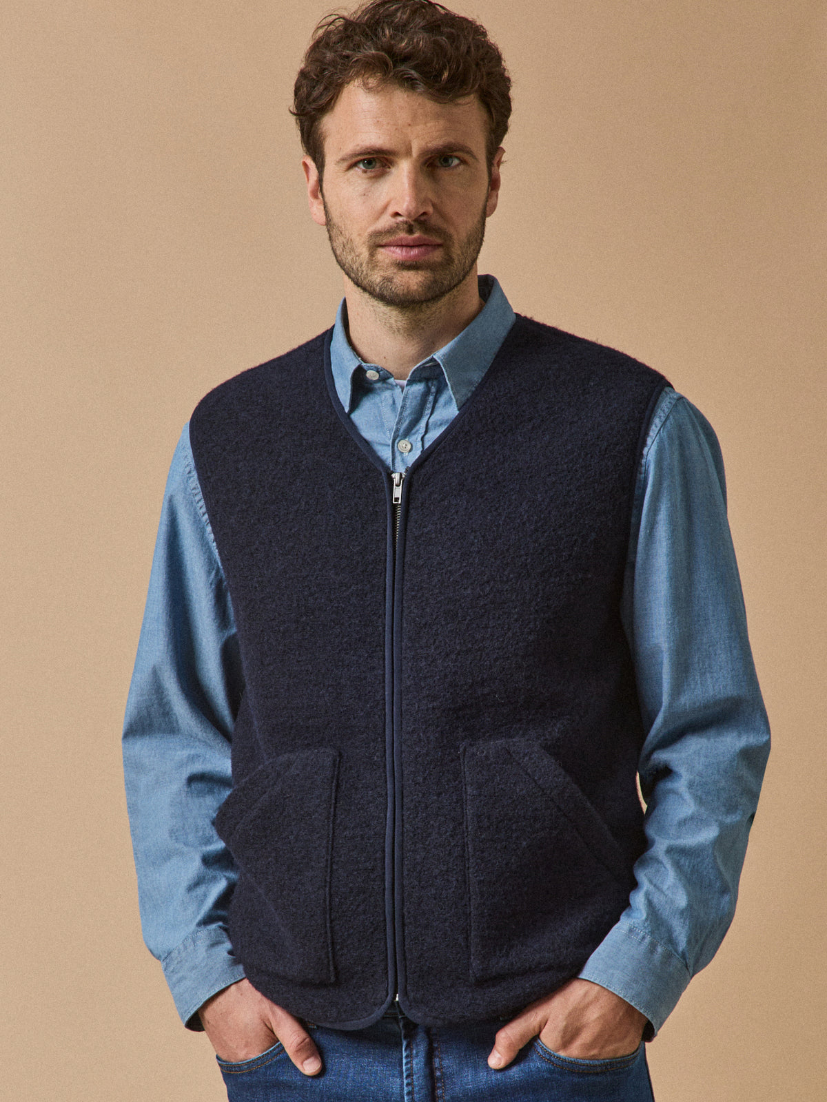 Men's sleeveless zip sweater