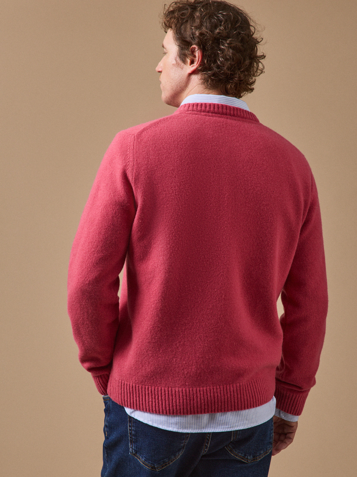 Men's wool blend sweater with round neckline