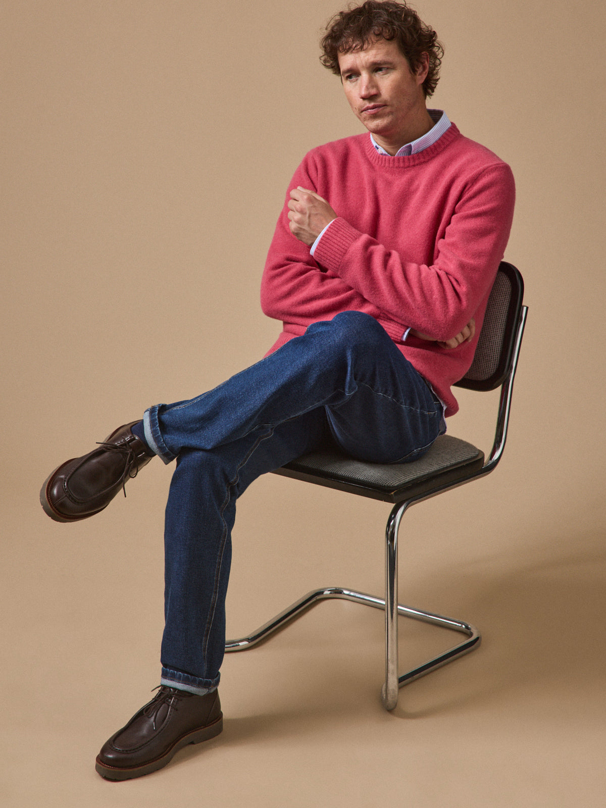 Men's wool blend sweater with round neckline