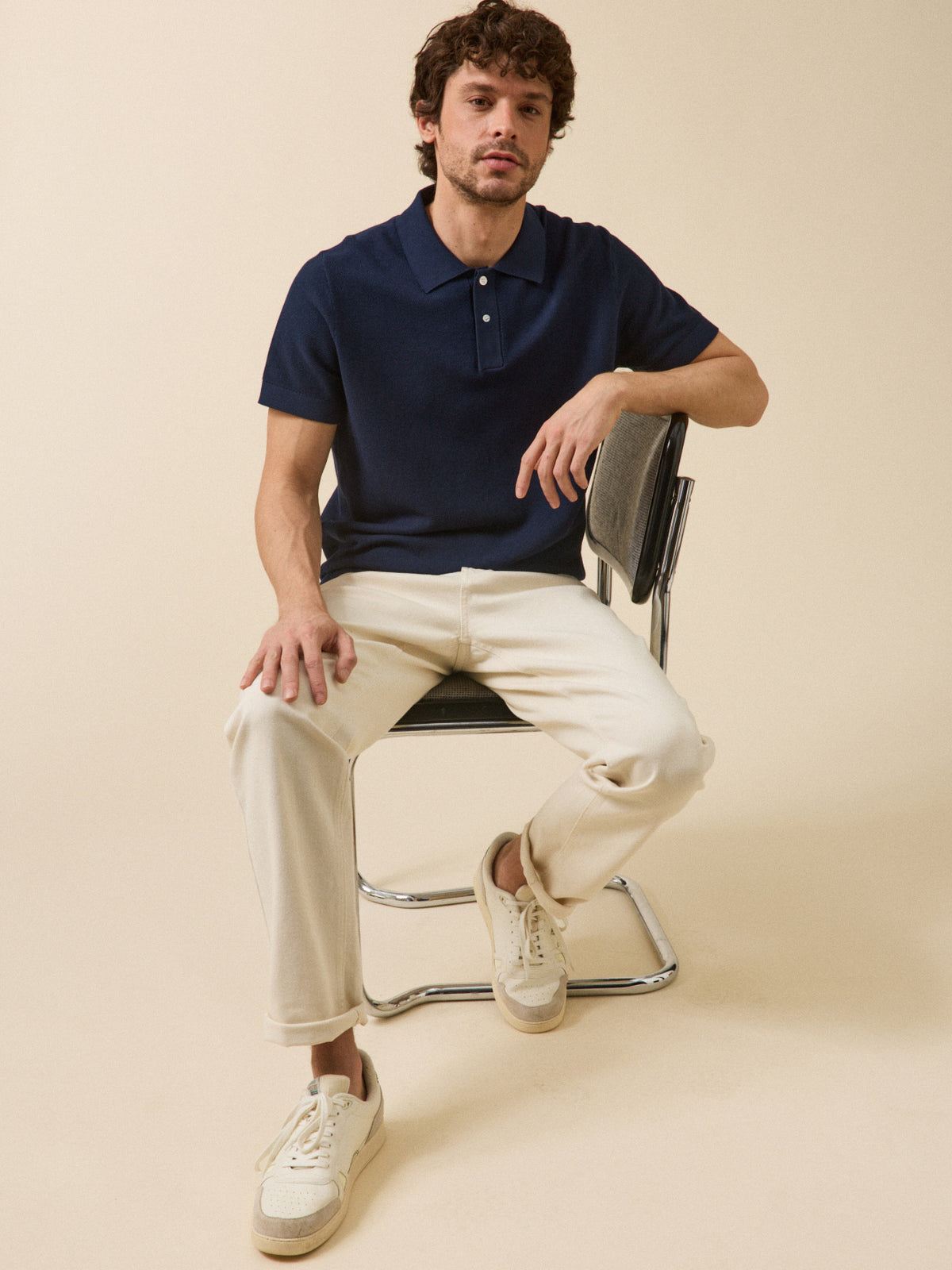 Men's sweater with polo shirt collar and short sleeves