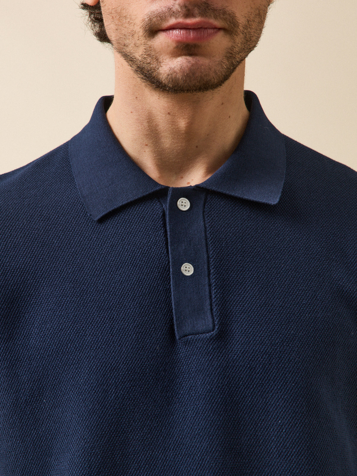 Men's sweater with polo shirt collar and short sleeves