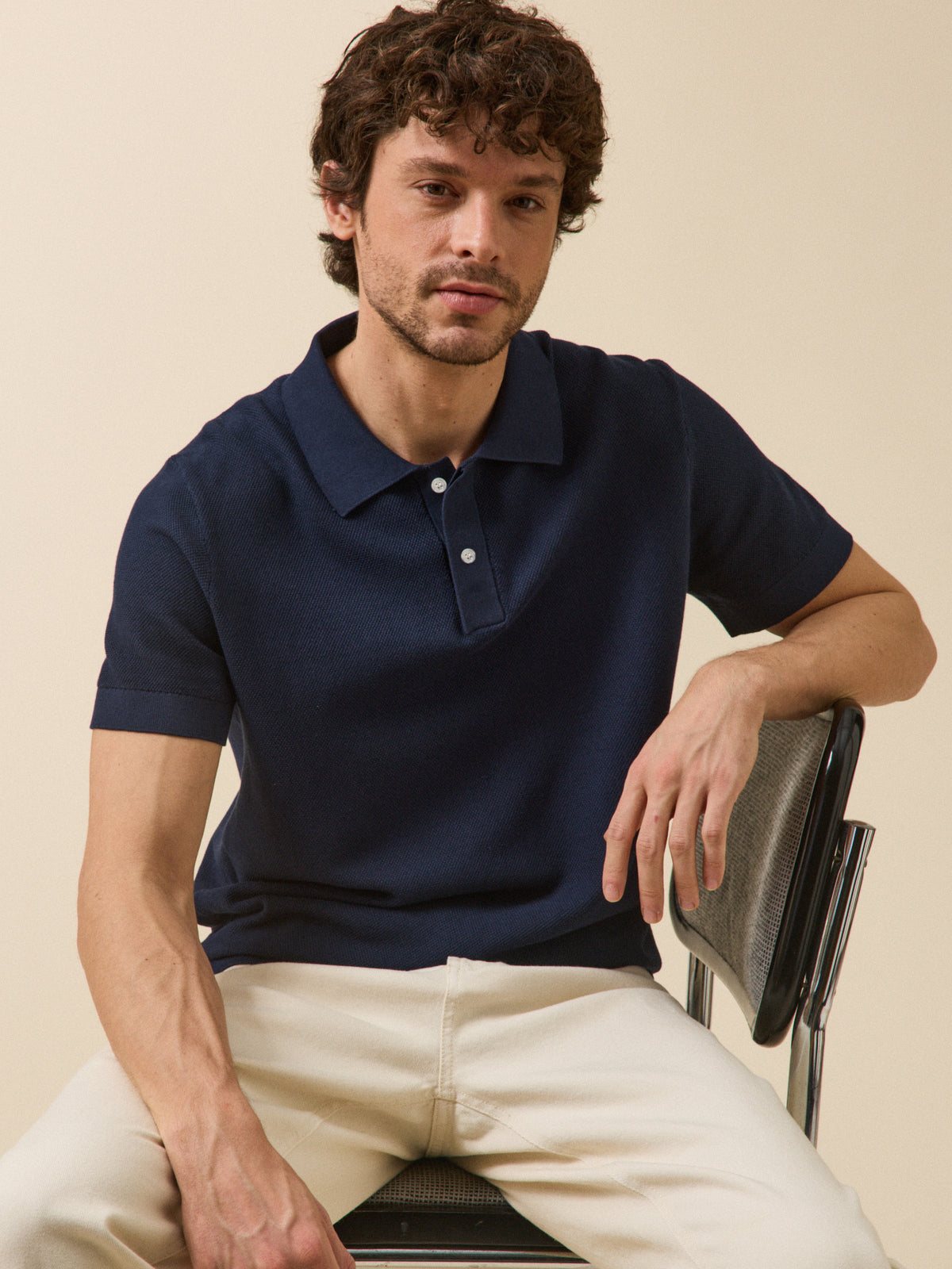 Men's sweater with polo shirt collar and short sleeves