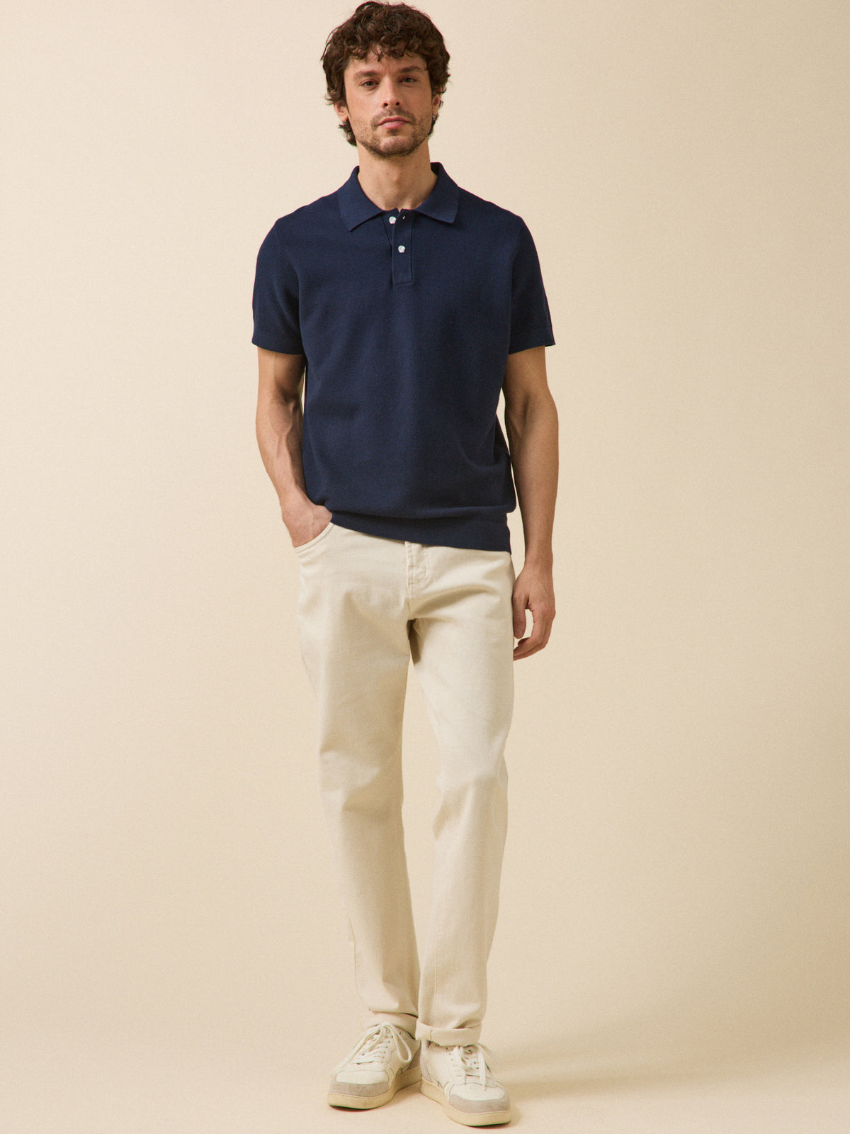 Men's sweater with polo shirt collar and short sleeves