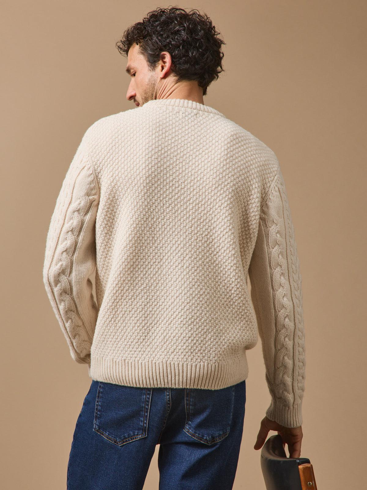 Pull torsades homme