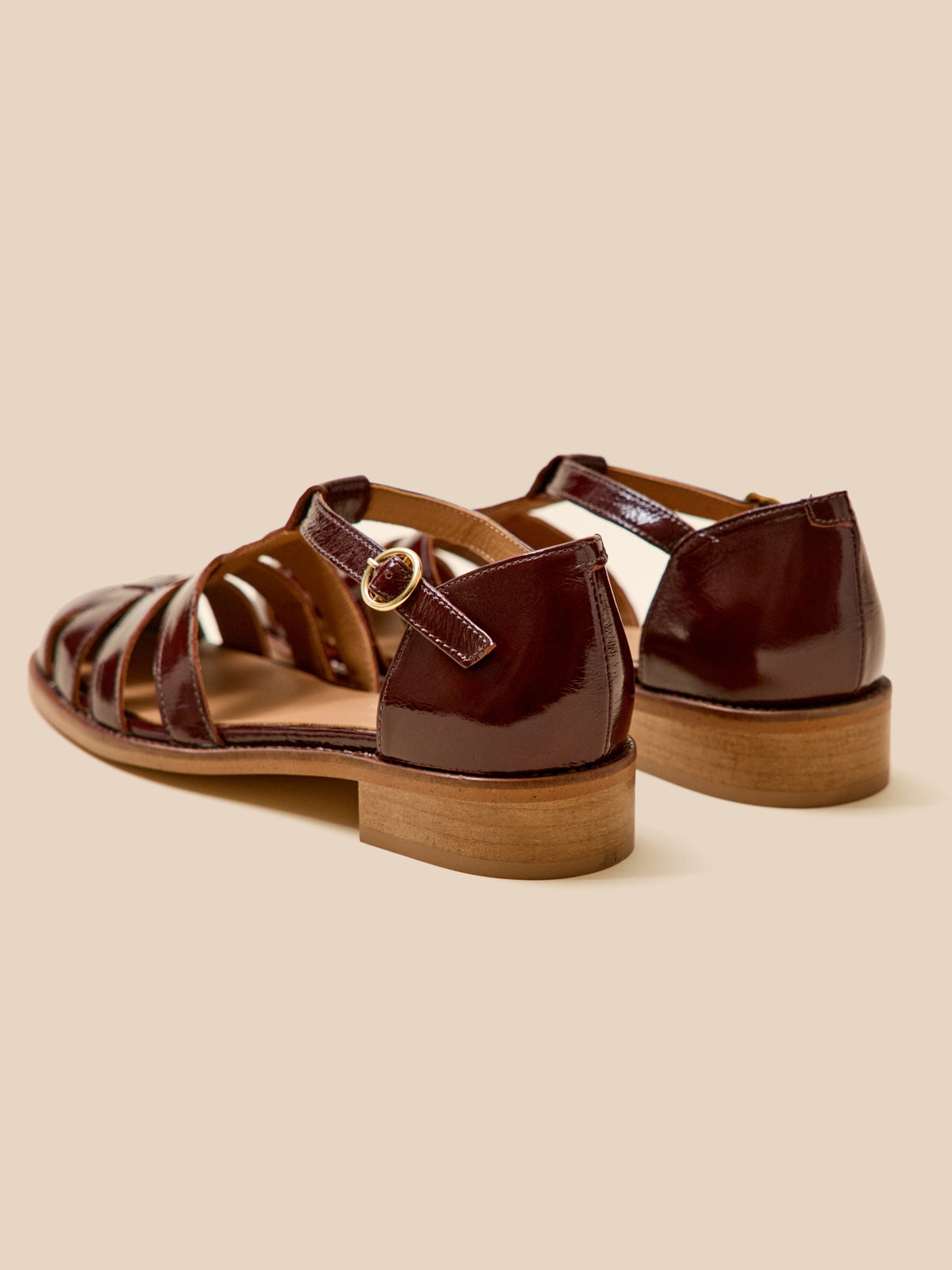 Women's leather fisherman sandals with heel