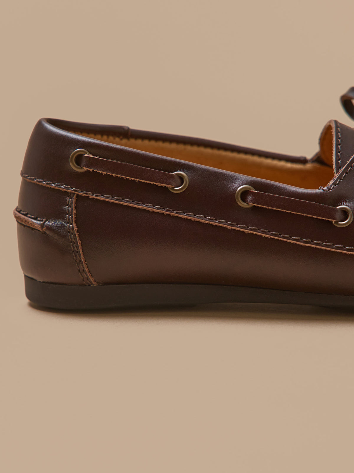 Women's leather deck shoes