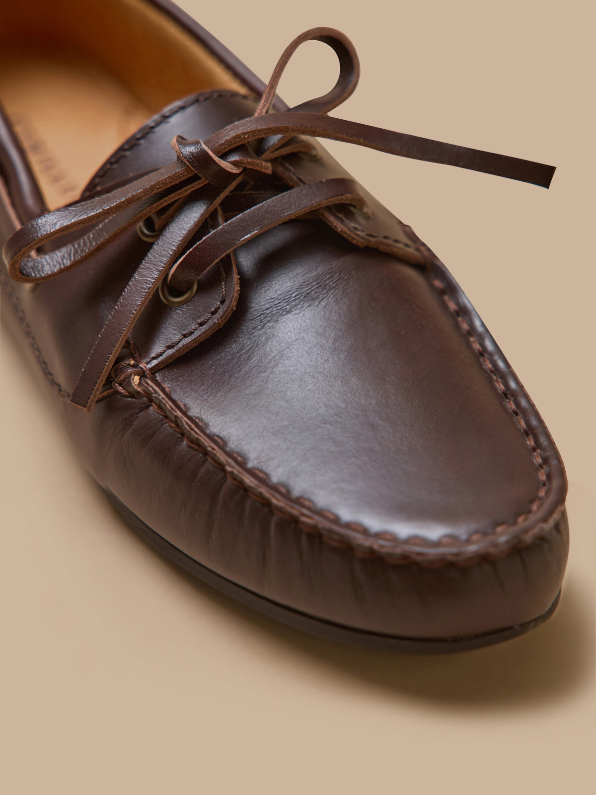 Women's leather deck shoes