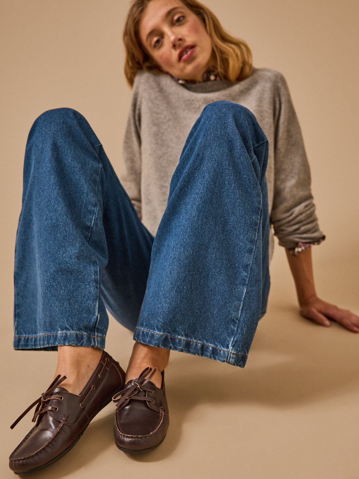 Women's leather deck shoes