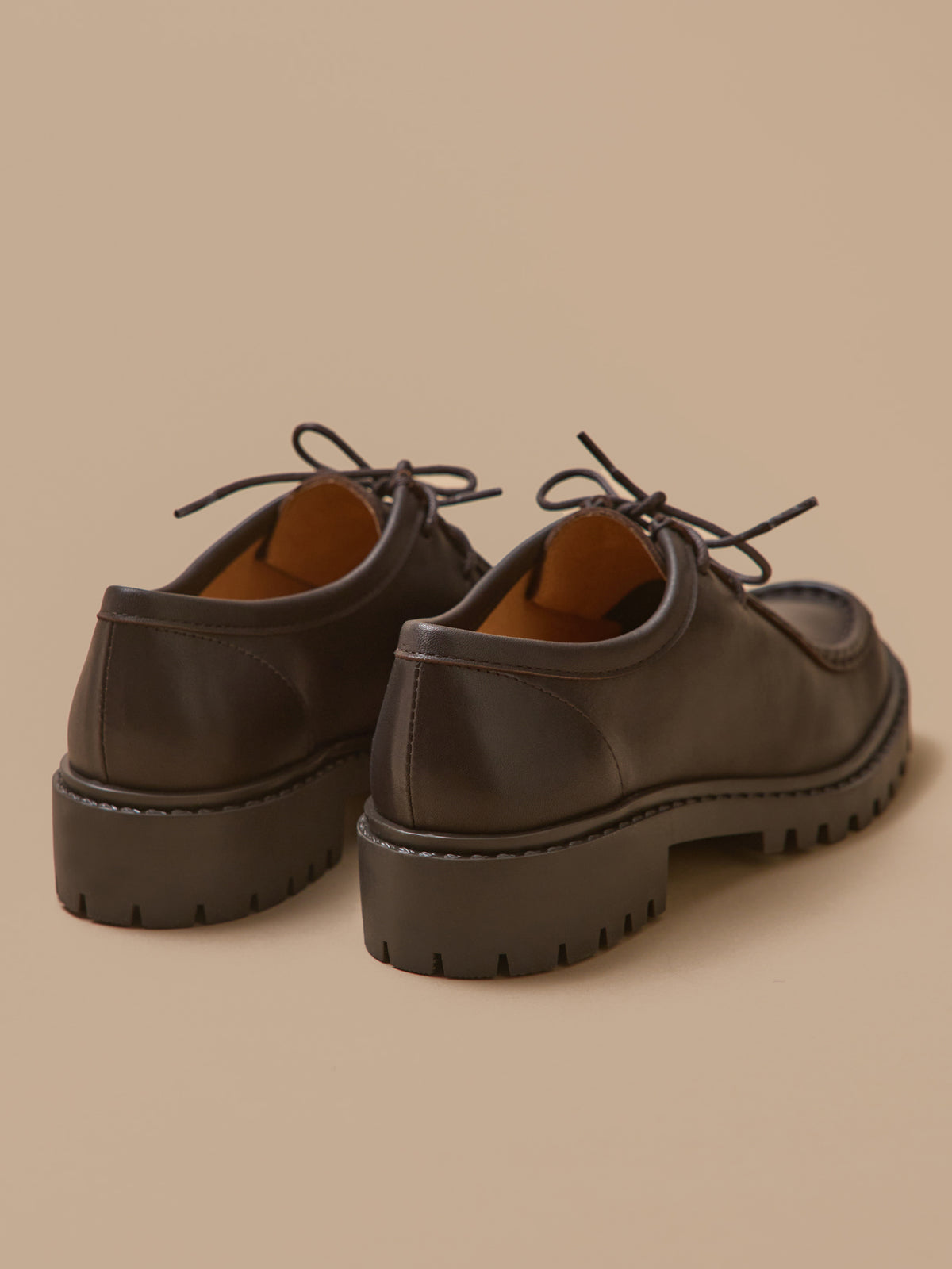 Women's leather Derby shoes with sole sole