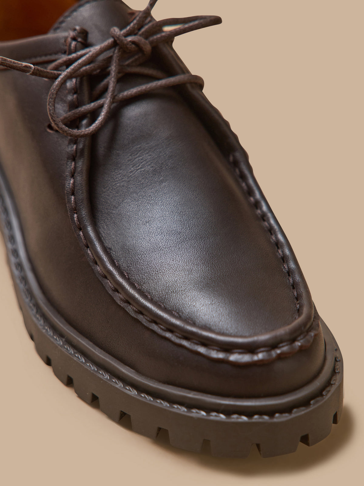 Women's leather Derby shoes with sole sole