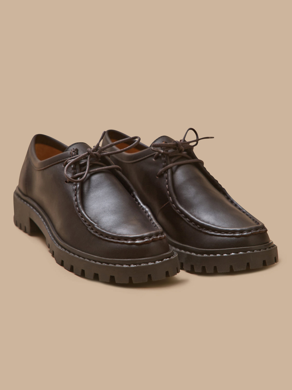 Women's leather Derby shoes with sole sole