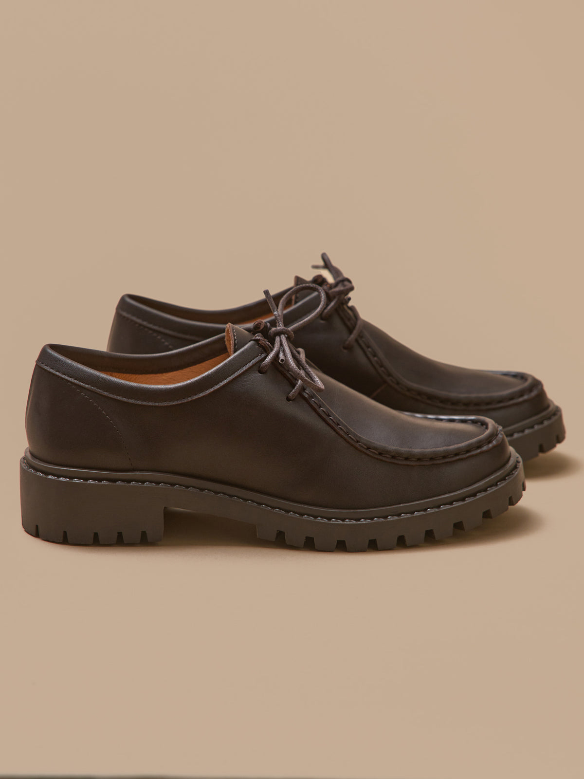 Women's leather Derby shoes with sole sole