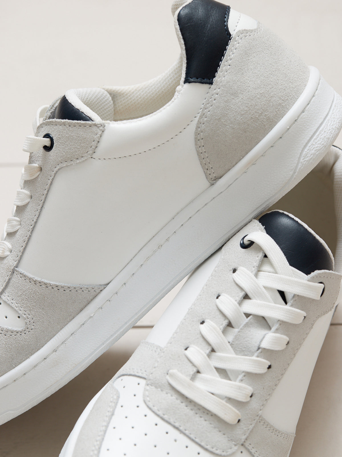 Men's leather trainers