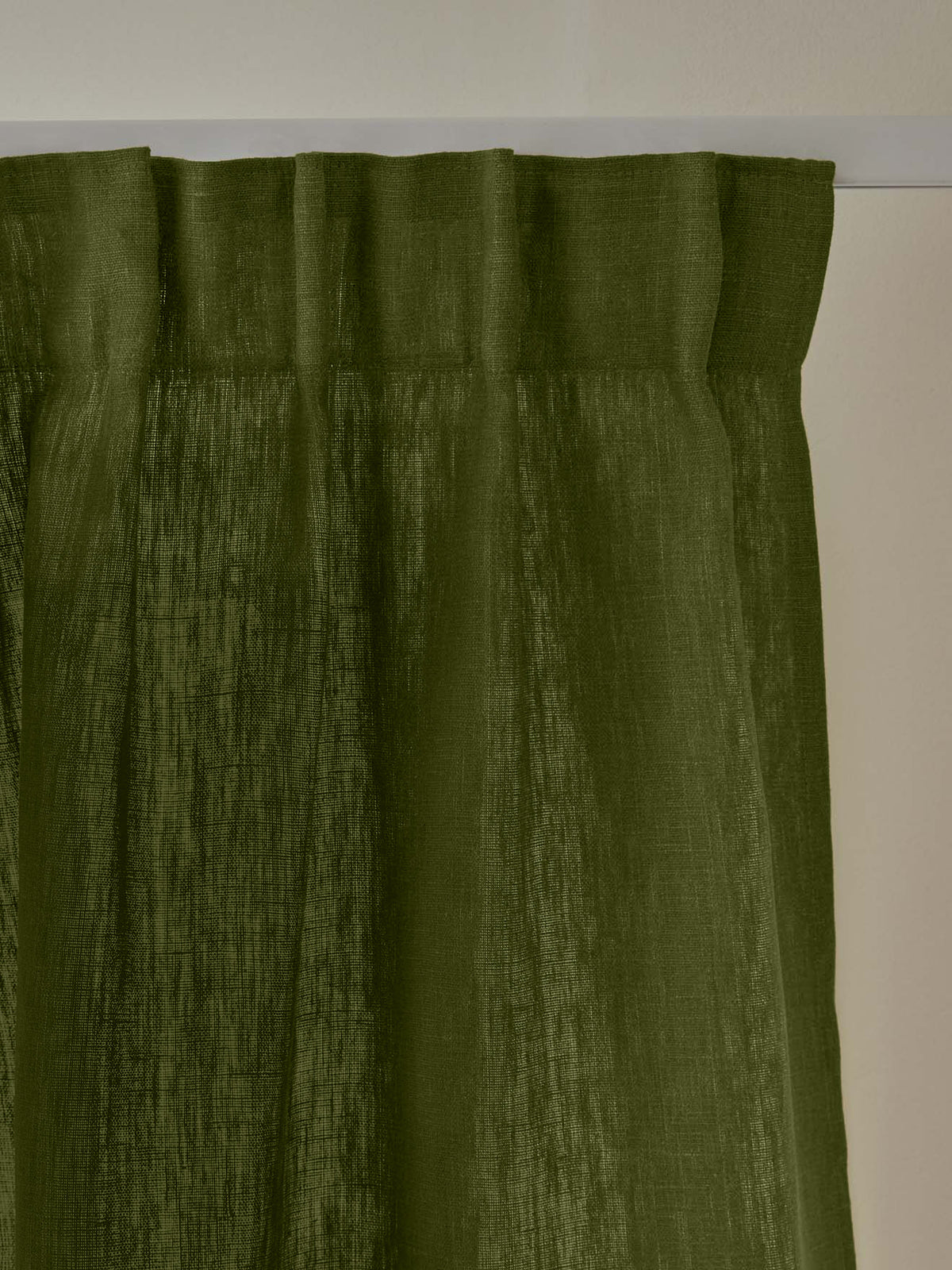 Ruched linen curtain