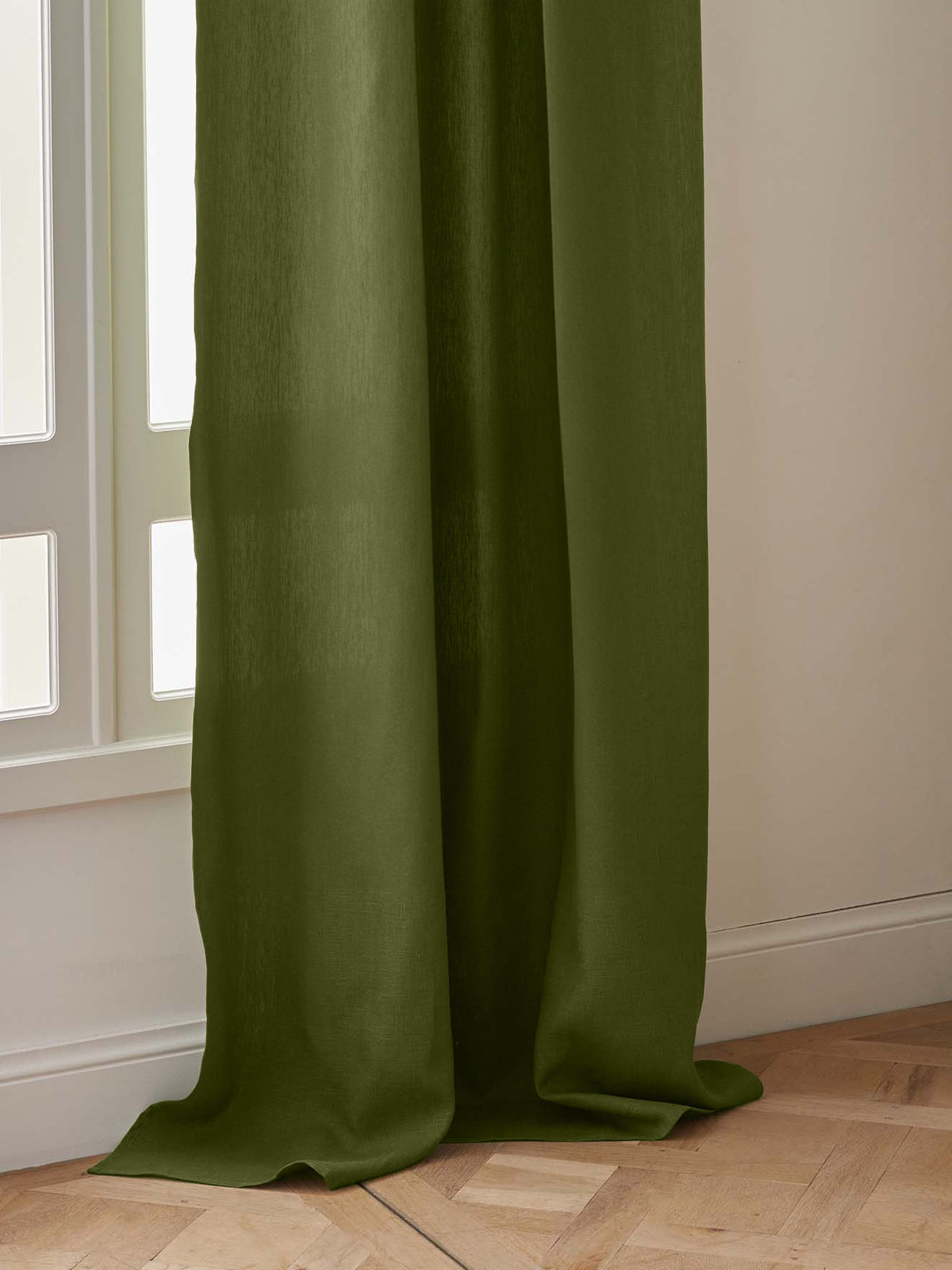 Ruched linen curtain